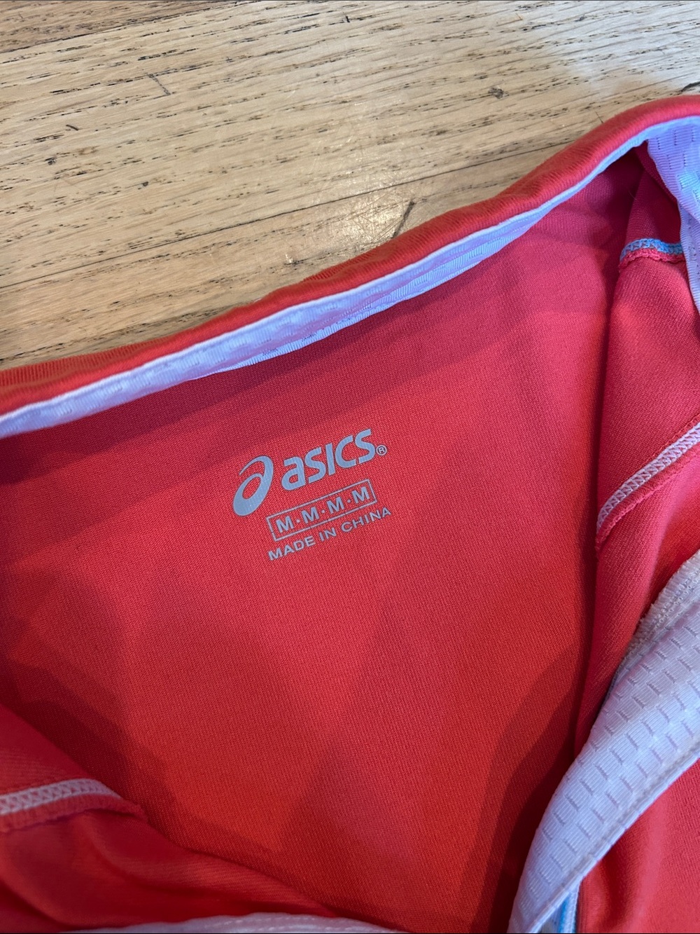 Asics Red Long-Sleeve Half-Zip Running Top with Blue Zip - Picture 3 of 9